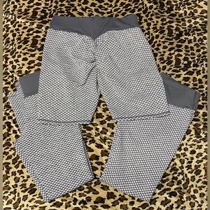 EUC Scrunch Butt Workout Fitness Gym Shorts & Legging Pants 3pc Set Gray White